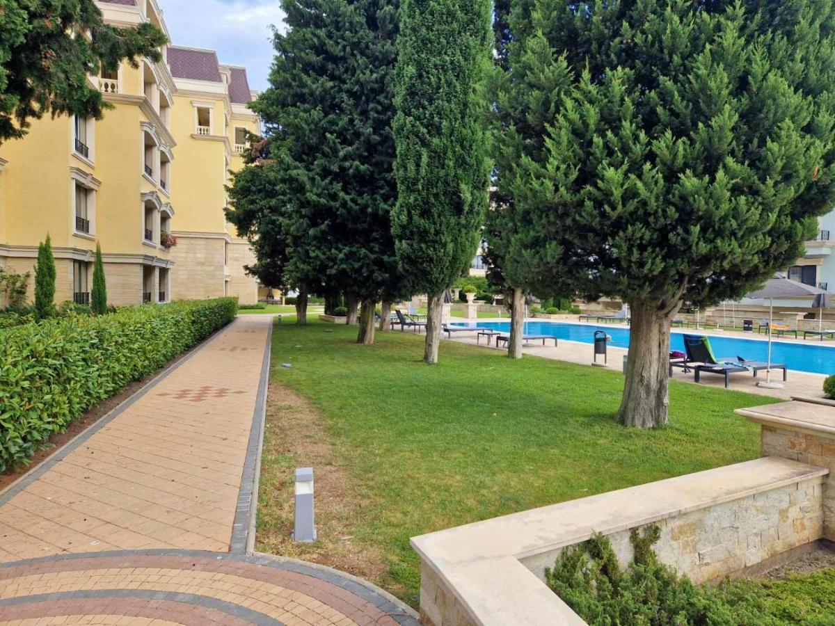 Апартамент RESORT SENSATION 1 Святые Константин и Елена Экстерьер фото